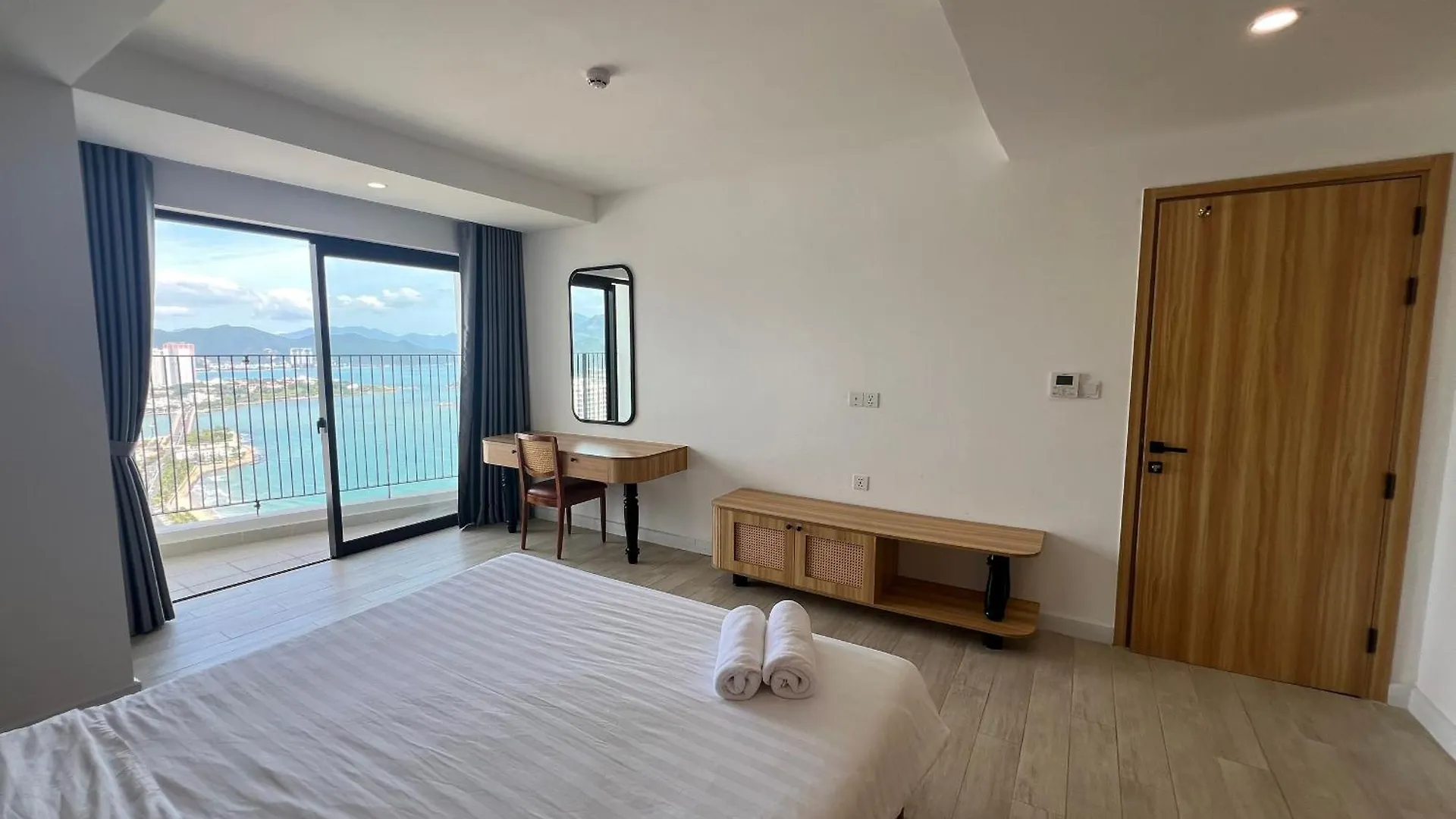 Honey Moon location